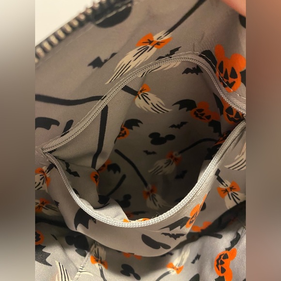 Loungefly Disney Mickey and Minnie All Over Halloween Crossbody Handbag - EUC - Picture 7 of 12